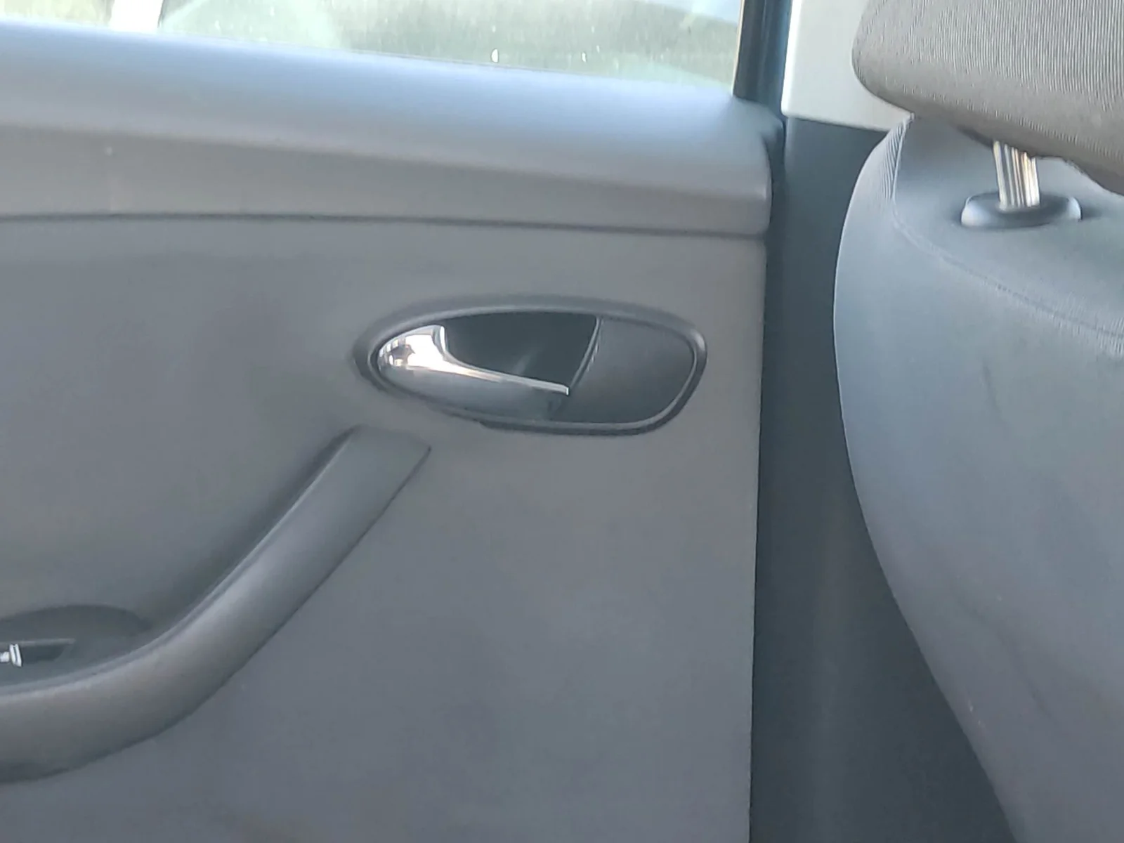 Foto de MANETA INTERIOR TRASERA IZQUIERDA SEAT ALTEA (5P1) 2.0 TDI (140 CV / 103 KW) referencia 5P0867179A 1UQ