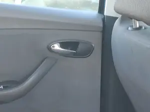 Foto de MANETA INTERIOR TRASERA IZQUIERDA SEAT ALTEA (5P1) 2.0 TDI (140 CV / 103 KW) referencia 5P0867179A 1UQ