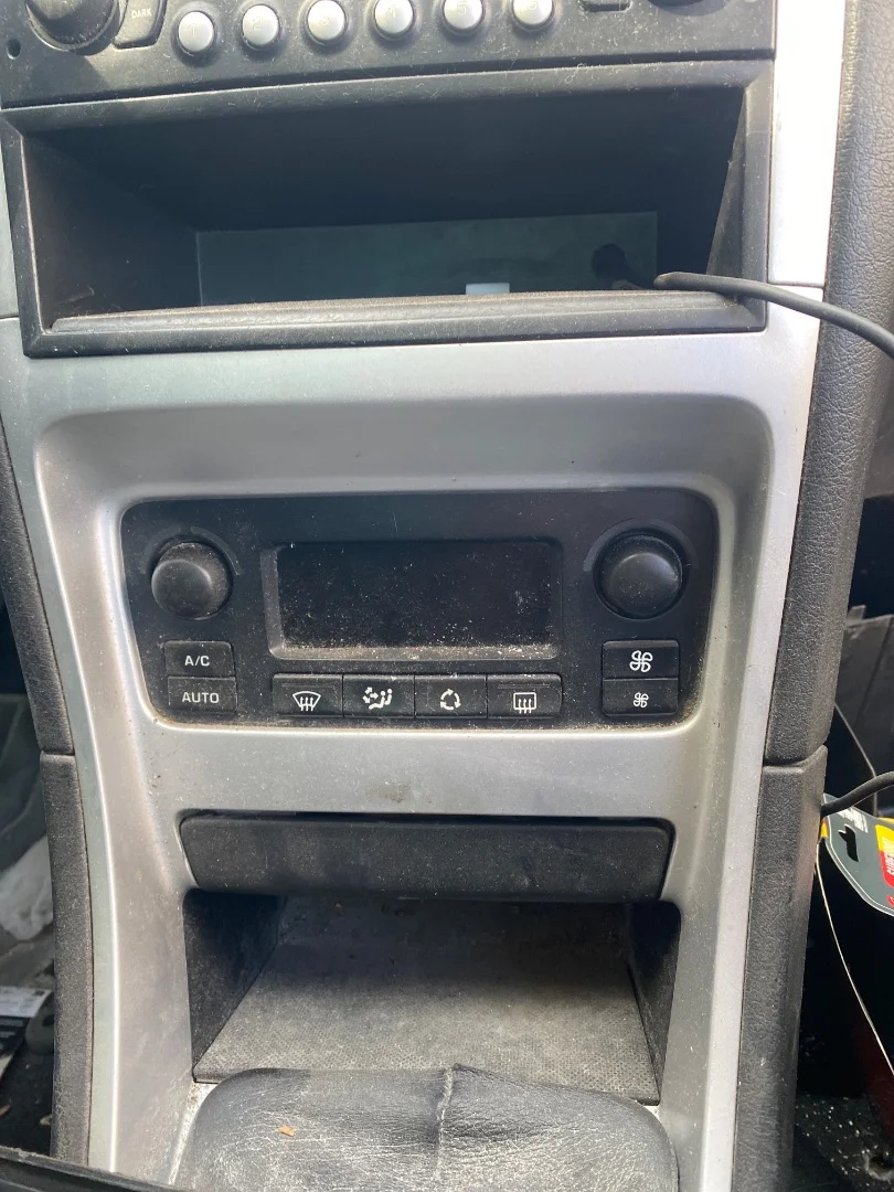 Foto de MANDO CALEFACCION / AIRE ACONDICIONADO PEUGEOT 307 CC CABRIO-COUPÉ (S2) 2.0 16V HDi FAP CAT (RHR / DW10BTED4) (136 CV / 100 KW)
