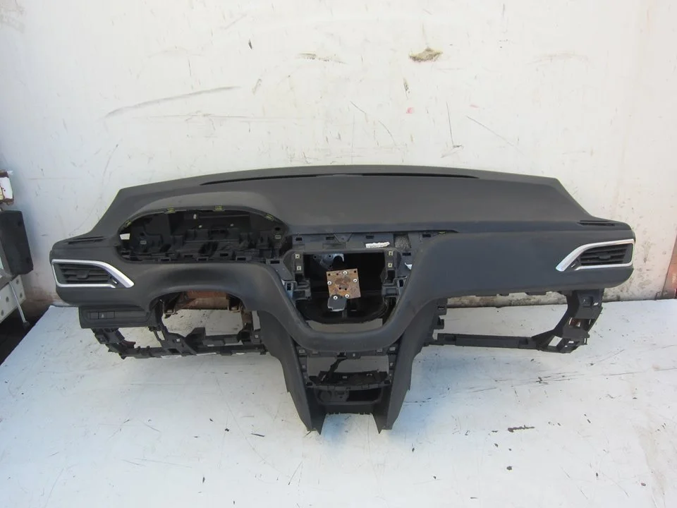 Foto de SALPICADERO PEUGEOT 208 1.4 HDi FAP (68 CV / 50 KW) referencia 9672829980