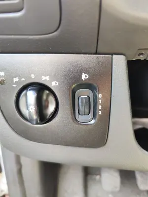 Foto de MANDO LUCES MERCEDES-BENZ VANEO (BM 414) COMPACT VAN 1.7 CDI Diesel CAT (75 CV / 55 KW) referencia A1685450110 7D88