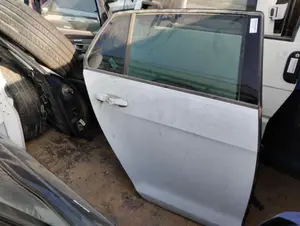 Foto de PUERTA TRASERA DERECHA VOLKSWAGEN GOLF VII (5G1/BE1) 2.0 TDI (184 CV / 135 KW)