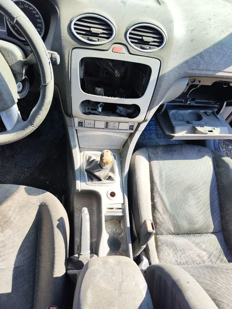 Foto de CONSOLA CENTRAL FORD FOCUS CABRIO (CA5) 2.0 TDCi CAT (136 CV / 100 KW)
