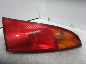 Foto de PILOTO TRASERO DERECHO FORD FOCUS BERLINA (CAK) 1.6 16V CAT (101 CV / 74 KW) referencia XS4113404