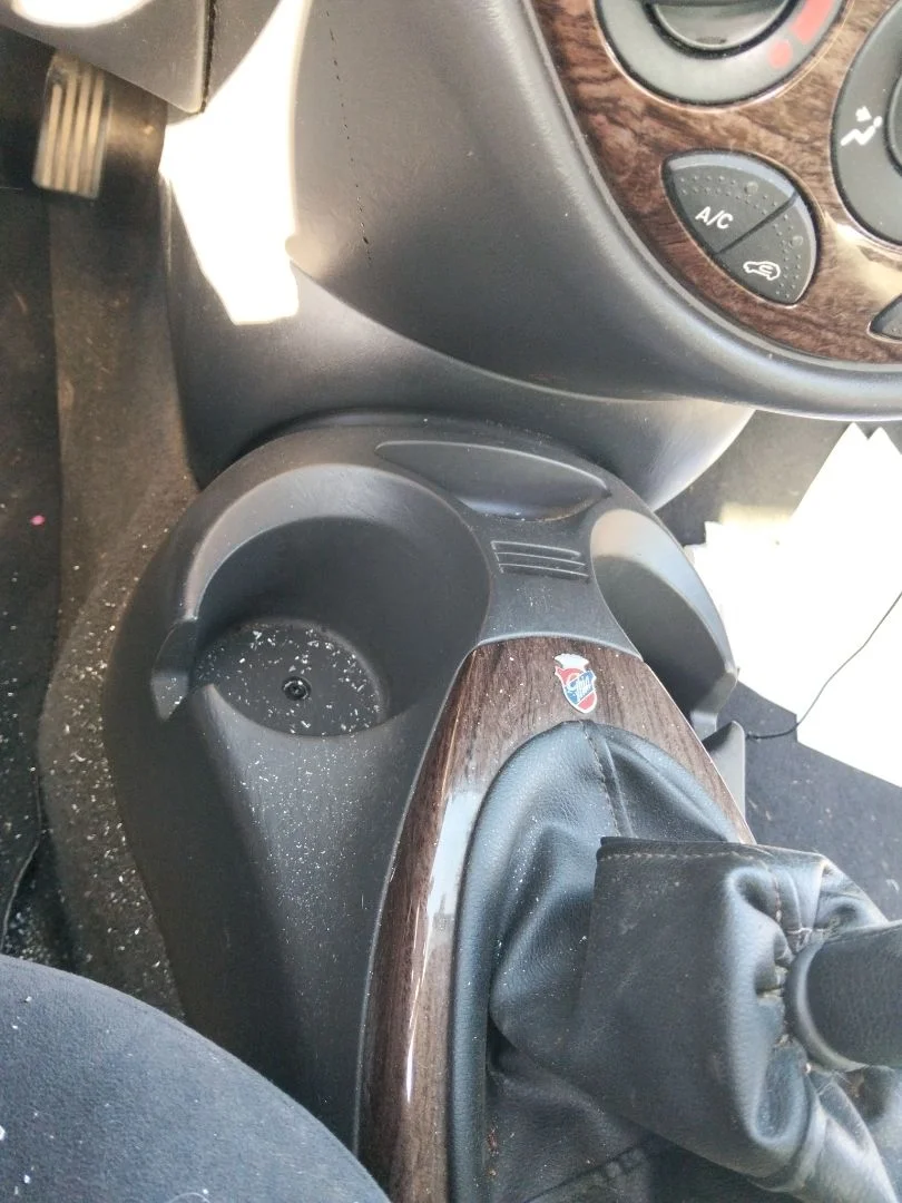 Foto de CONSOLA CENTRAL FORD FOCUS BERLINA (CAK) 1.6 16V CAT (101 CV / 74 KW)