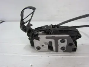 Foto de CERRADURA PUERTA DELANTERA IZQUIERDA FORD FOCUS SPORTBREAK (CB8) 1.6 TDCi CAT (95 CV / 70 KW) referencia BM5AA211813DE foto 2
