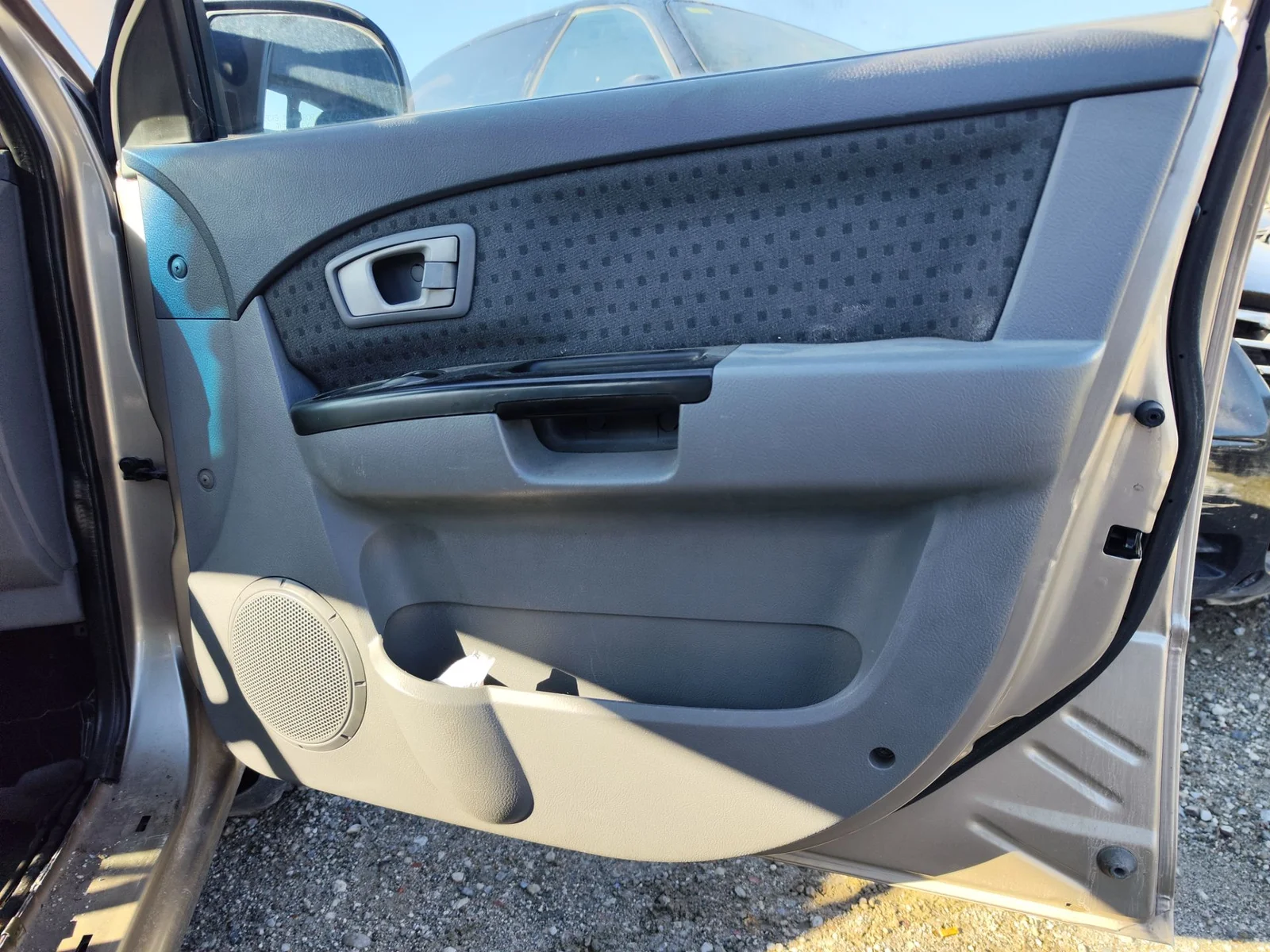 Foto de GUARNECIDO PUERTA DELANTERA DERECHA KIA CARENS (RS) 1.8 16V CAT (126 CV / 93 KW)