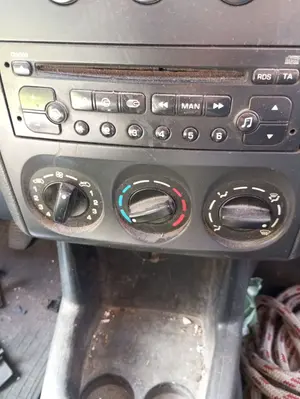 Foto de MANDO CALEFACCION / AIRE ACONDICIONADO CITROEN BERLINGO 1.9 Diesel (69 CV / 51 KW)
