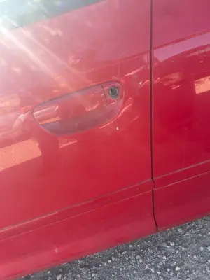 Foto de PUERTA DELANTERA IZQUIERDA AUDI A3 SPORTBACK (8PA) 1.6 16V FSI (116 CV / 85 KW) referencia 8P4831051A foto 2