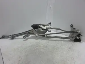 Foto de MOTOR LIMPIA DELANTERO LEXUS RX (GGL1/GYL1) 3.5 V6 24V CAT (249 CV / 183 KW) referencia 8511048200 foto 5