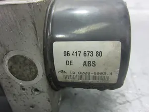 Foto de ABS CITROEN C5 BERLINA 2.0 HDi (109 CV / 80 KW) referencia 9641767380 foto 3