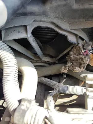Foto de ELECTROVENTILADOR RADIADOR AIRE ACONDICIONADO RENAULT MEGANE II BERLINA 5P 1.5 dCi Diesel (101 CV / 74 KW)