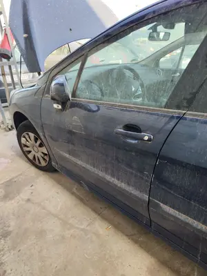 Foto de PUERTA DELANTERA IZQUIERDA PEUGEOT 308 1.6 16V (120 CV / 88 KW) referencia 9002Z1