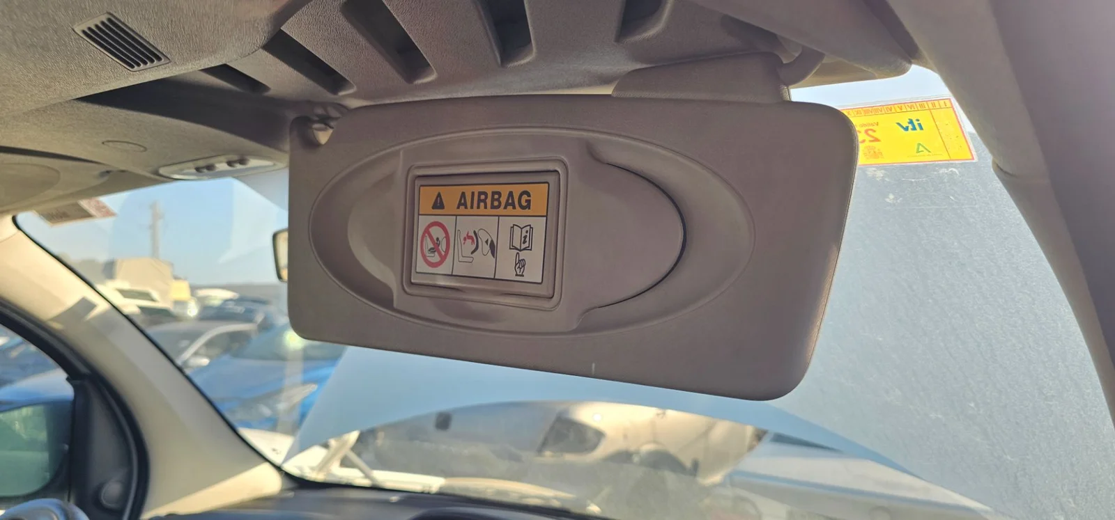 Foto de PARASOL DERECHO RENAULT KANGOO II (F/KW0) 1.5 dCi Diesel FAP (90 CV / 66 KW)