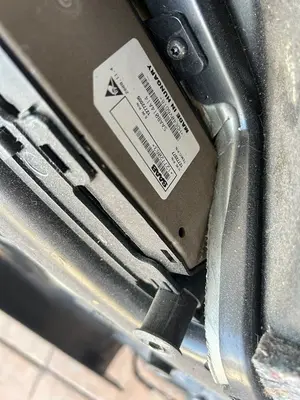 Foto de GUARNECIDO PUERTA DELANTERA IZQUIERDA MERCEDES-BENZ CLASE C (BM 203) BERLINA 2.2 CDI CAT (150 CV / 110 KW) referencia A2037203372 7E62 foto 5