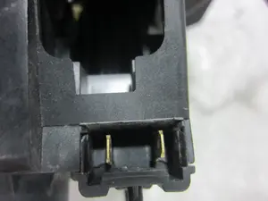 Foto de CERRADURA PUERTA TRASERA DERECHA RENAULT MEGANE I FASE 2 BERLINA (BA0) 1.9 dTi Diesel (80 CV / 59 KW) referencia 2305010 foto 5