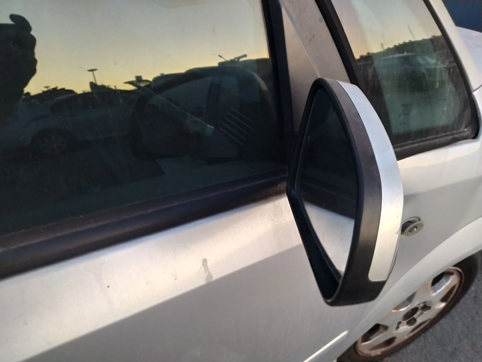 Foto de RETROVISOR DERECHO OPEL MERIVA 1.7 16V CDTI (101 CV / 74 KW)