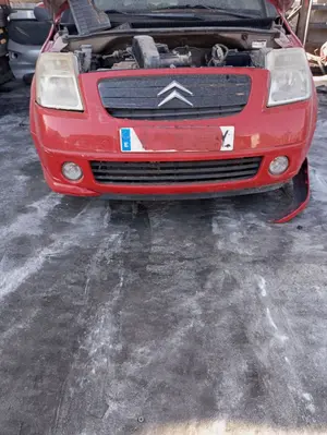 Foto de PARAGOLPES DELANTERO CITROEN C2 1.4  (73 CV / 54 KW)