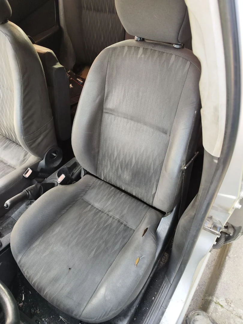 Foto de ASIENTO DELANTERO IZQUIERDO FORD FOCUS FAMILIAR (CAK) 1.8 TDCi Turbodiesel CAT (116 CV / 85 KW)