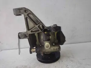 Foto de BOMBA DIRECCION SEAT CORDOBA BERLINA (6K2) 1.9 SDI (64 CV / 47 KW) referencia 60169472