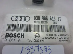 Foto de CENTRALITA MOTOR UCE AUDI A4 BERLINA (8E) 1.9 TDI (131 CV / 96 KW) referencia 038906019JT foto 2