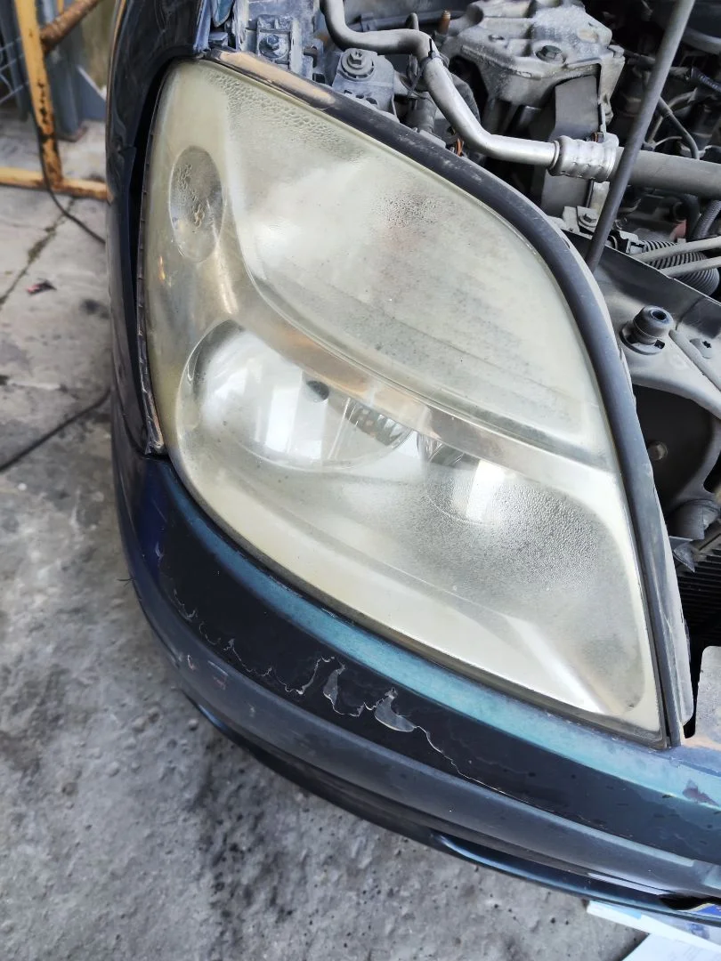 Foto de FARO DERECHO RENAULT SCENIC I (JA...) 1.9 dCi Diesel CAT (102 CV / 75 KW) referencia 260102746R