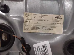Foto de ELEVALUNAS TRASERO DERECHO VOLKSWAGEN POLO IV (9N1) 1.9 SDI (64 CV / 47 KW) referencia W06Q4839402B foto 3