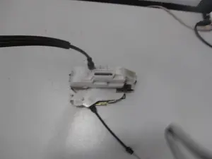 Foto de CERRADURA PUERTA DELANTERA DERECHA CITROEN C3 PLURIEL 1.6 16V CAT (NFU / TU5JP4) (109 CV / 80 KW) referencia 46978780 foto 5
