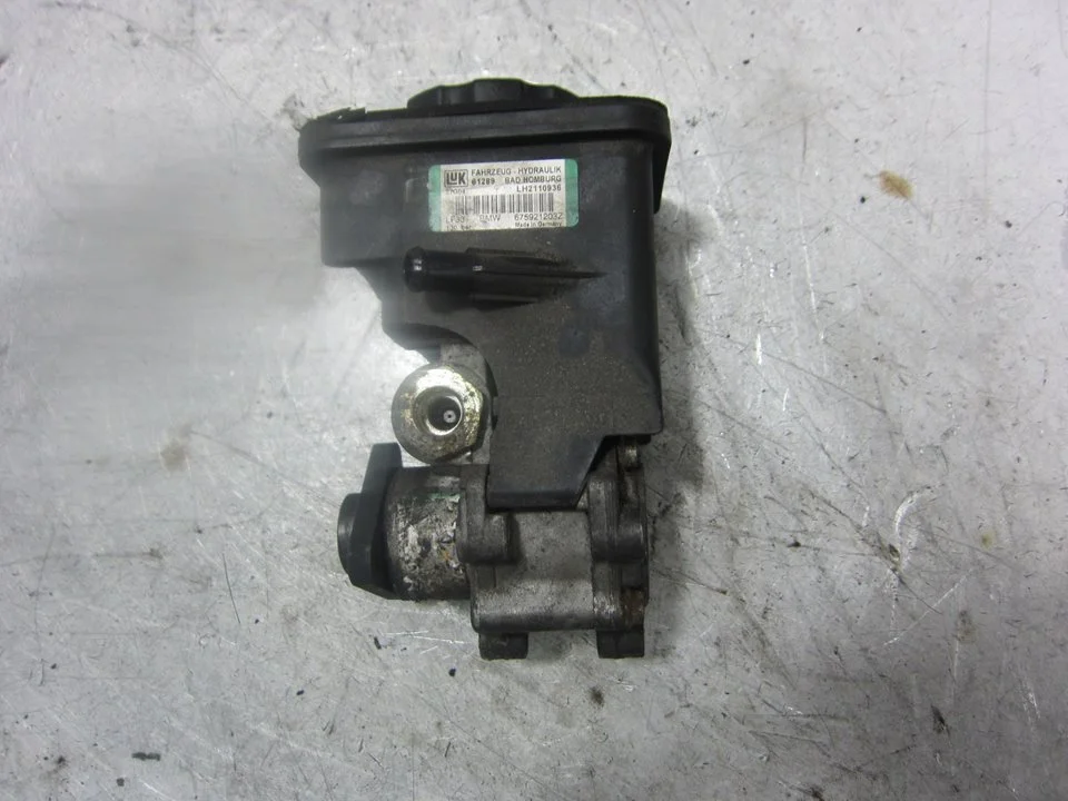Foto de BOMBA DIRECCION BMW SERIE 5 BERLINA (E39) 3.0 24V Turbodiesel CAT (184 CV / 135 KW) referencia 675921203Z
