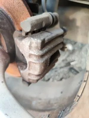 Foto de PINZA DE FRENO TRASERA IZQUIERDA SEAT LEON (1M1) 1.9 TDI (90 CV / 66 KW)