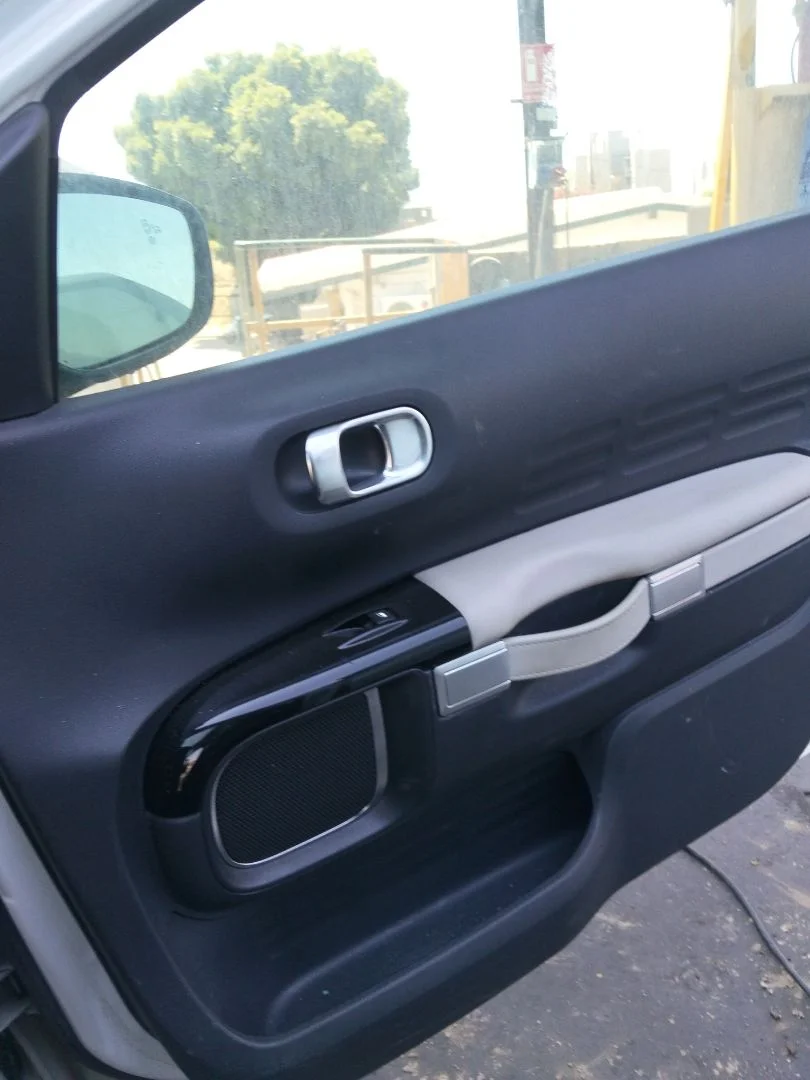 Foto de MANETA INTERIOR DELANTERA DERECHA CITROEN C4 CACTUS 1.2 12V VTi (82 CV / 60 KW)