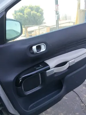 Foto de MANETA INTERIOR DELANTERA DERECHA CITROEN C4 CACTUS 1.2 12V VTi (82 CV / 60 KW)