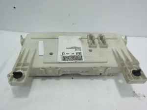 Foto de CAJA RELES / FUSIBLES FORD FOCUS II (1.6 (90 CV / 66 KW) diesel) referencia 14A073 foto 4