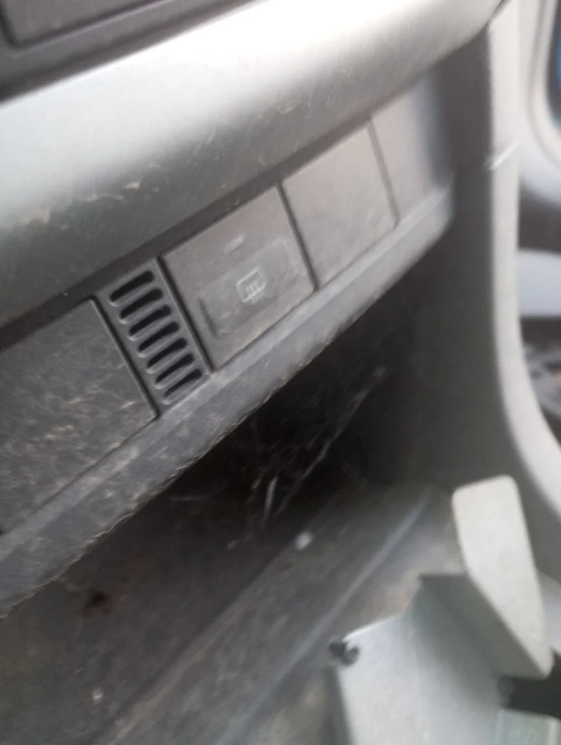 Foto de INTERRUPTOR FORD FOCUS BERLINA (CAP) 1.6 TDCi CAT (109 CV / 80 KW)