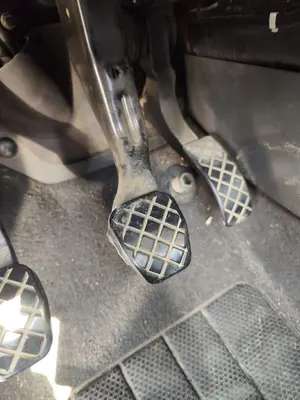 Foto de PEDAL FRENO VOLKSWAGEN POLO IV (9N1) 1.4 16V (75 CV / 55 KW)