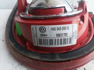 Foto de PILOTO TRASERO IZQUIERDO INTERIOR VOLKSWAGEN GOLF V (1K1)(10.2003) referencia 1K6945093G foto 2