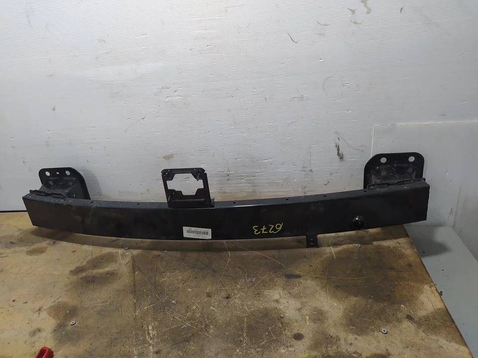 Foto de REFUERZO PARAGOLPES DELANTERO HYUNDAI TUCSON (NX) híbrido-suave 100 kW (1.6 Ltr. - 100 kW CRDi) (136 CV / 100 KW) referencia 5XHN711438