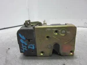 Foto de CERRADURA PUERTA DELANTERA DERECHA PEUGEOT 206 1.4  (75 CV / 55 KW)