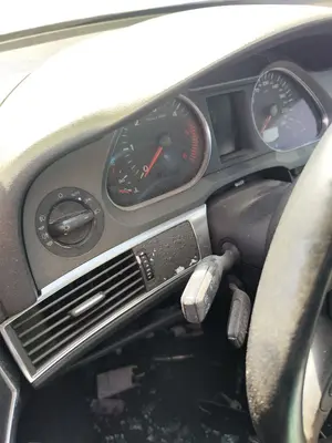 Foto de CUADRO INSTRUMENTOS AUDI A6 BERLINA (4F2) 2.0 TDI (140 CV / 103 KW) foto 3