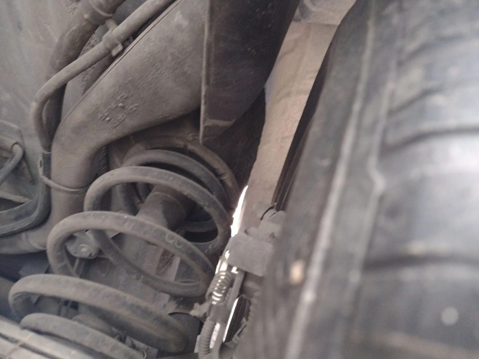 Foto de AMORTIGUADOR TRASERO DERECHO OPEL ZAFIRA A 2.0 DTI (101 CV / 74 KW)