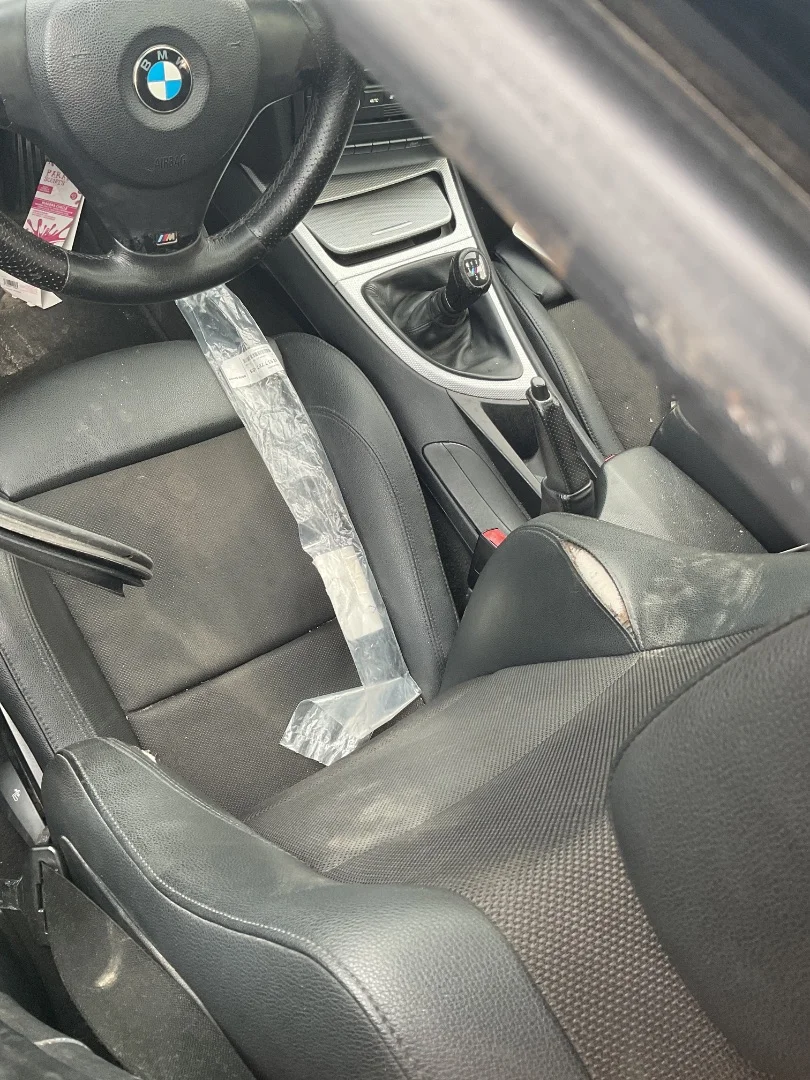 Foto de ASIDERO TECHO DELANTERO IZQUIERDO BMW SERIE 1 BERLINA (E81/E87) 2.0 Turbodiesel CAT (143 CV / 105 KW)