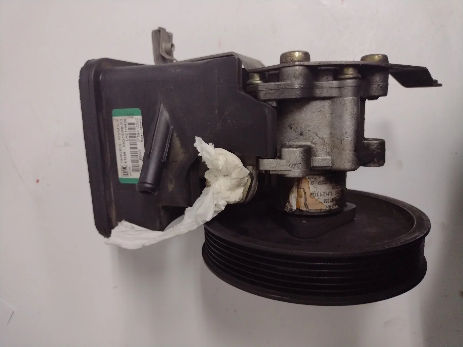 Foto de BOMBA DIRECCION BMW SERIE 7 (E65/E66) referencia LH2110936