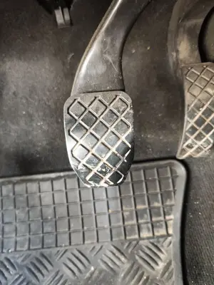Foto de PEDAL FRENO AUDI A4 AVANT (8E) 3.0 V6 24V TDI (233 CV / 171 KW)
