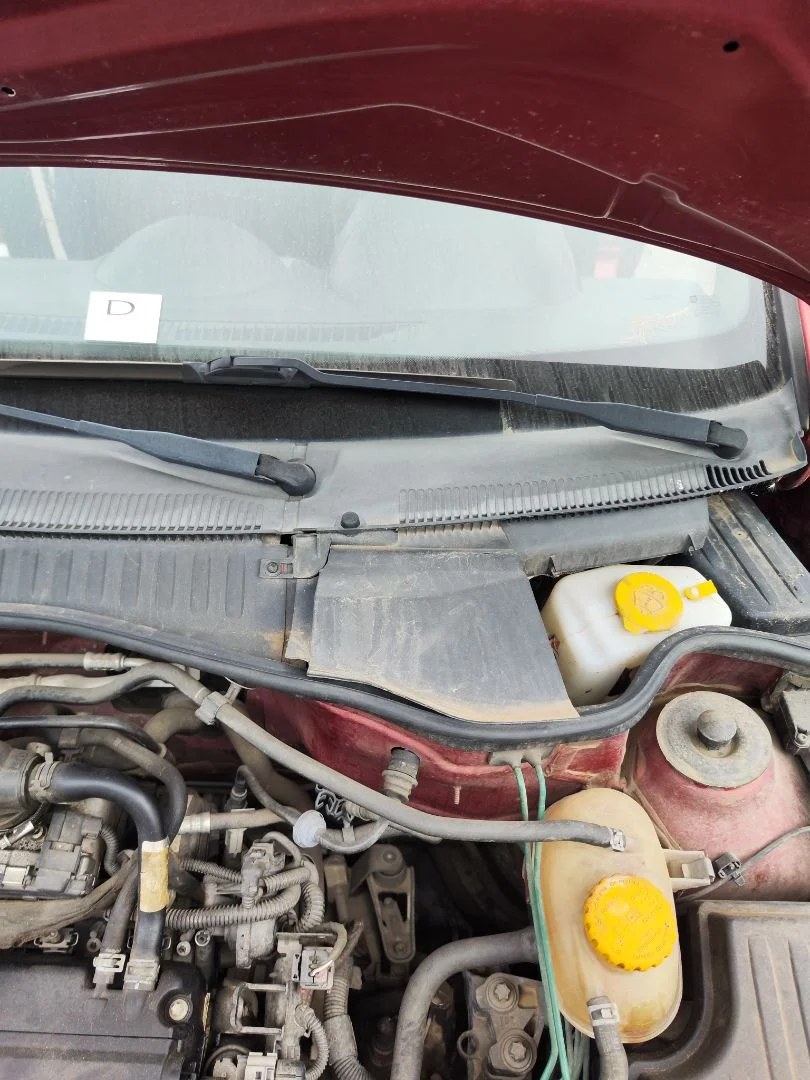 Foto de BRAZO LIMPIA DELANTERO IZQUIERDO OPEL CORSA C 1.2 16V CAT (Z 12 XEP / LB4) (80 CV / 59 KW)