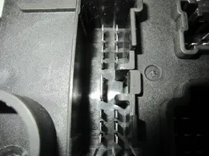 Foto de CAJA RELES / FUSIBLES MITSUBISHI ASX (GA0W) 1.6 CAT (117 CV / 86 KW) referencia 10R057749 foto 4