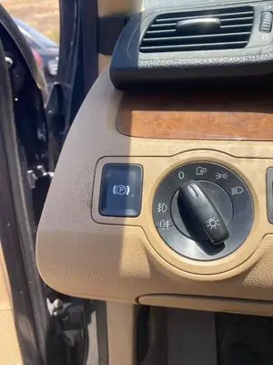 Foto de FRENO DE MANO ELECTRICO VOLKSWAGEN PASSAT BERLINA (3C2) 2.0 TDI (140 CV / 103 KW)