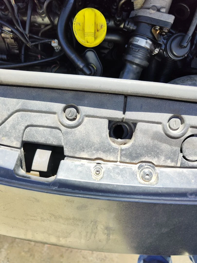 Foto de CERRADURA CAPO RENAULT SCENIC II (JM) 1.9 dCi Diesel (120 CV / 88 KW)