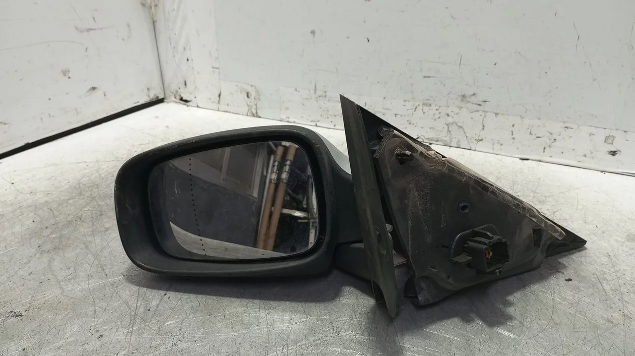Foto de RETROVISOR IZQUIERDO RENAULT SCENIC II (JM) 1.5 dCi Diesel (101 CV / 74 KW) referencia 7701055996