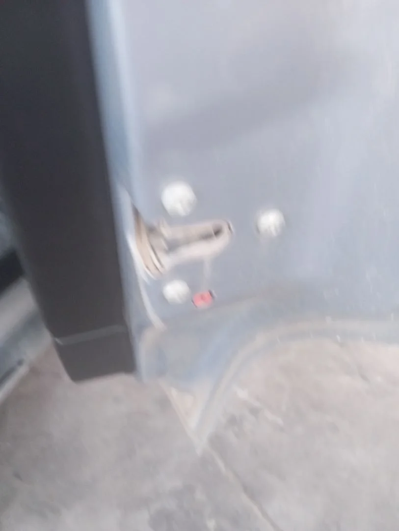 Foto de CERRADURA PUERTA TRASERA DERECHA OPEL ASTRA G BERLINA 1.6 CAT (Z 16 SE / L55) (84 CV / 62 KW) referencia 24414132