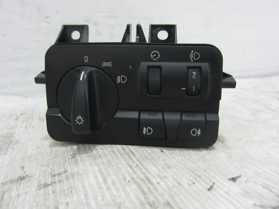 Foto de MANDO LUCES BMW SERIE 3 COMPACTO (E46) 2.0 16V Diesel CAT (150 CV / 110 KW) referencia 6919828
